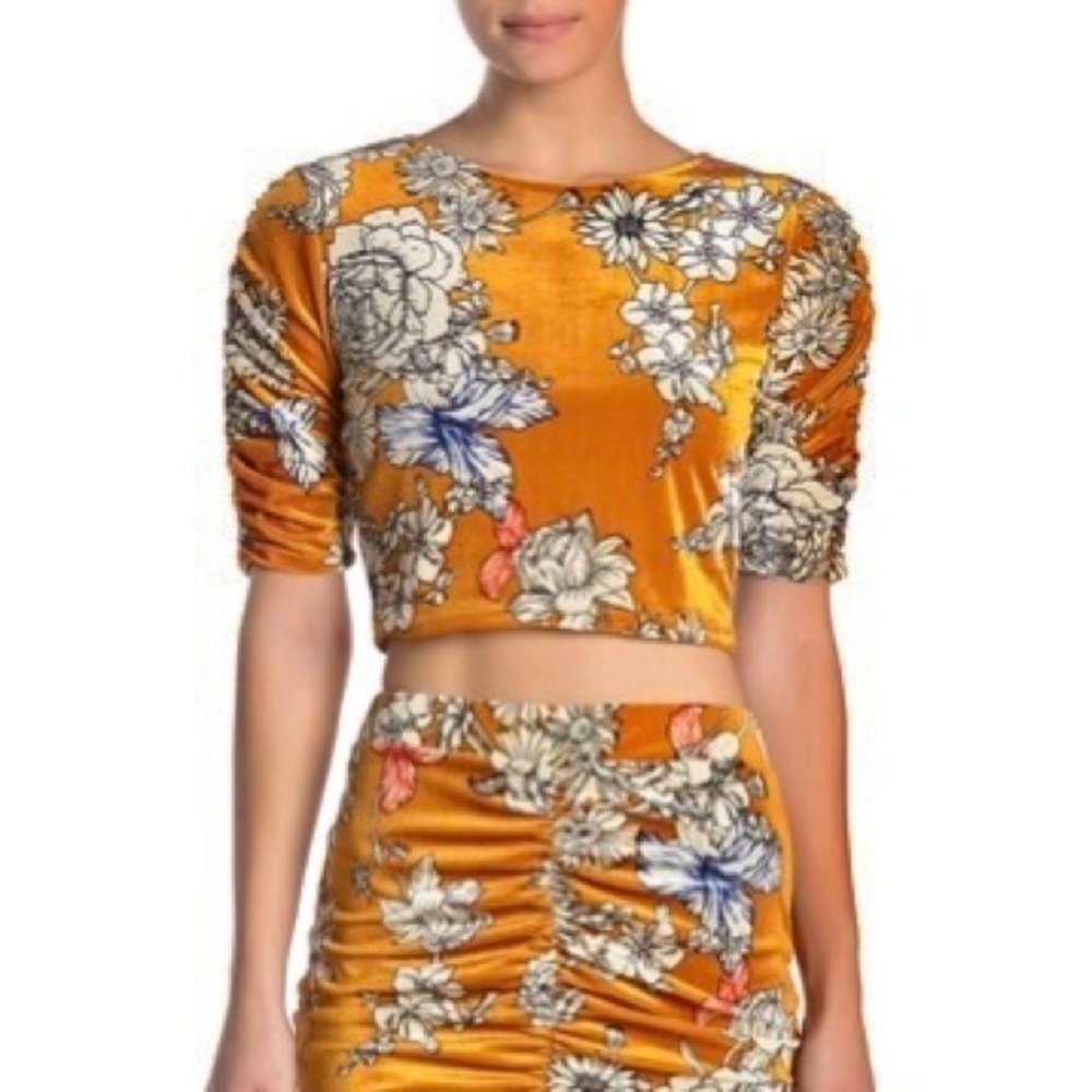 Woman’s crop top - free press
